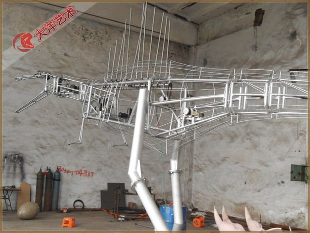 仿真恐龙造作现场-棘龙造作现场